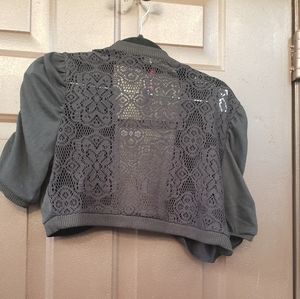 Sleved cropped  shrug